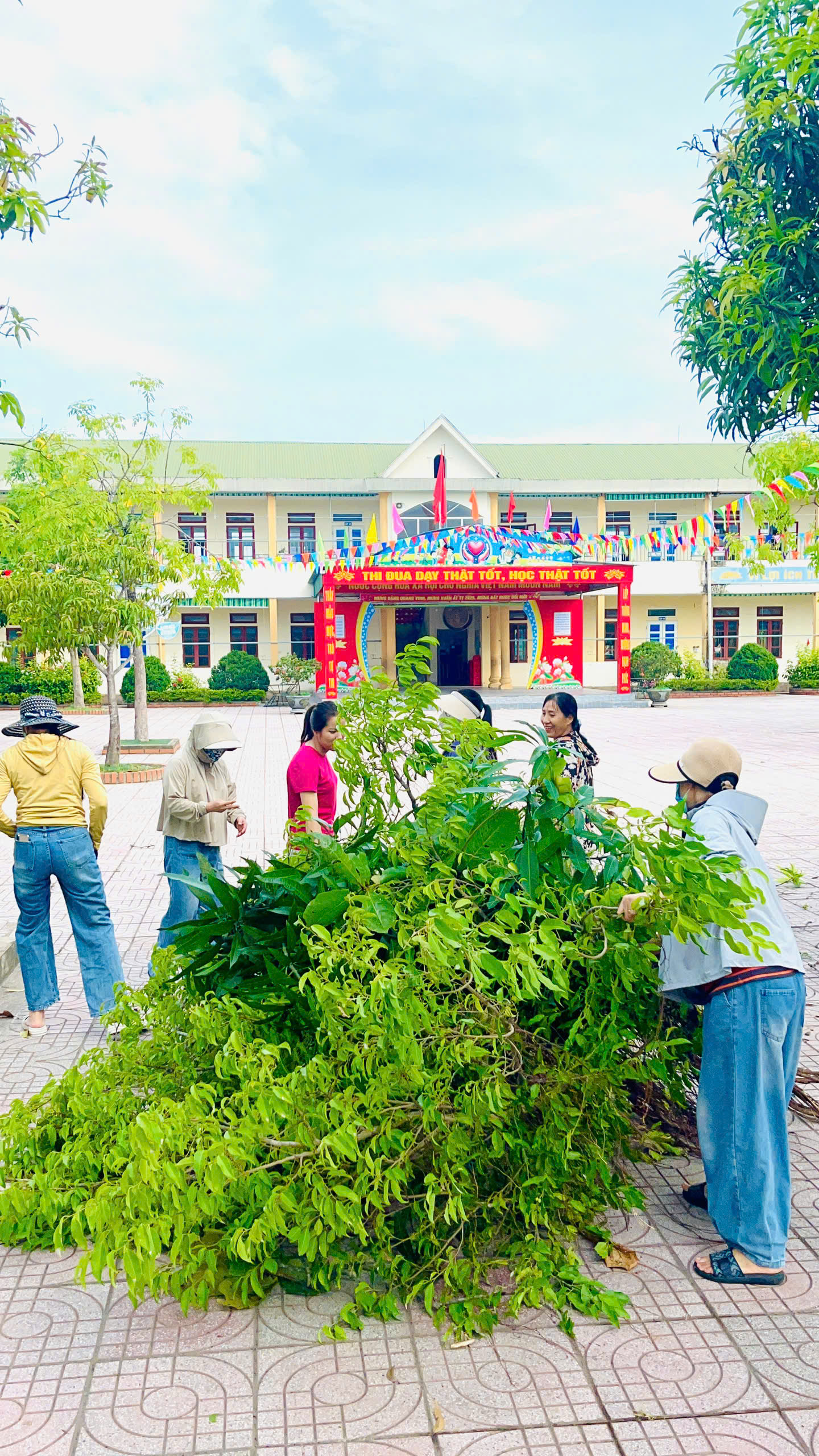 Các trường học trên địa bàn xã Thạch Khê tích cực triển khai các biện pháp phòng chống bão số 5