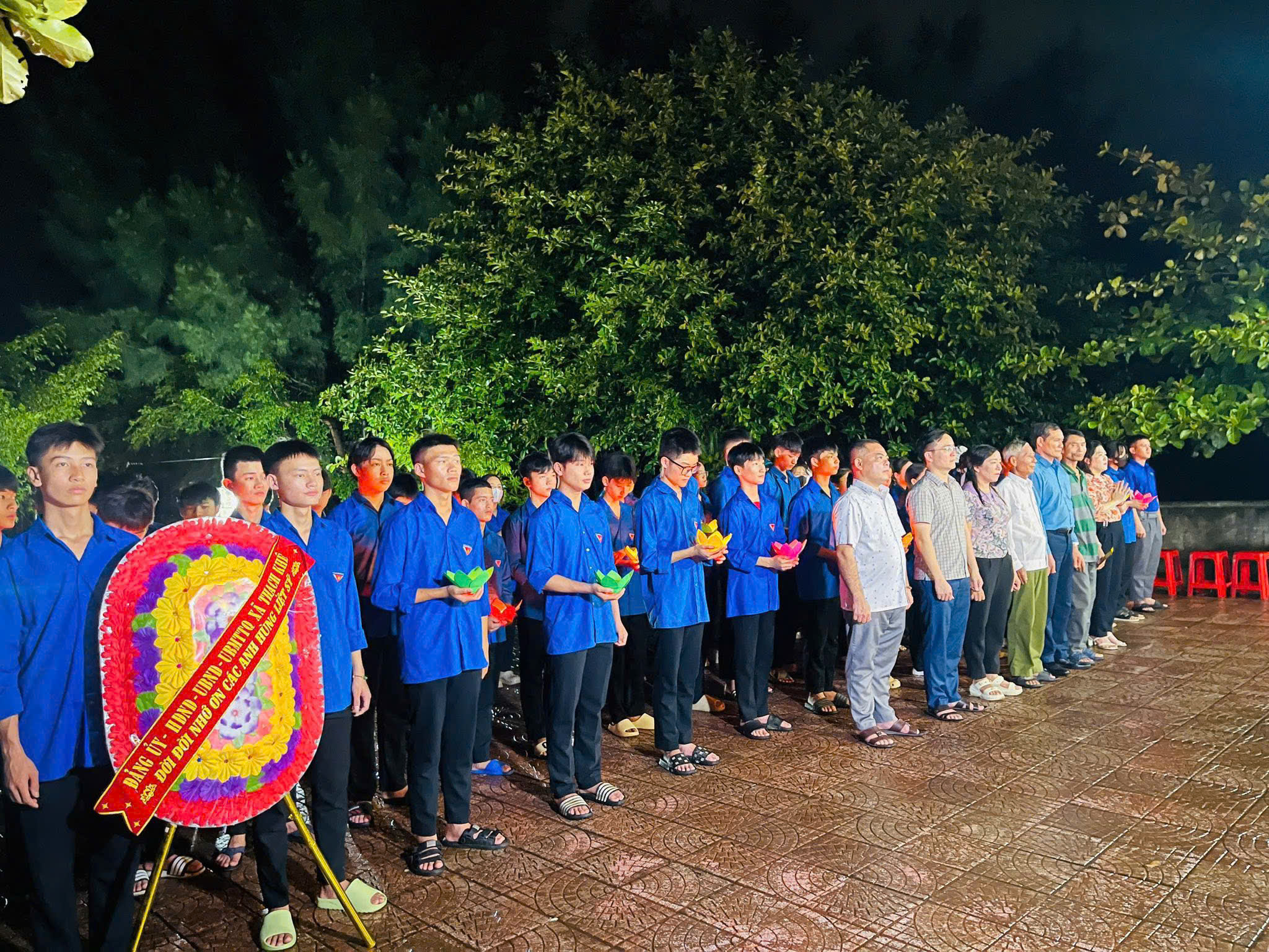 Xã Thạch Khê tổ chức Lễ thắp nến tri ân các Anh hùng Liệt sĩ nhân kỷ niệm 78 năm Ngày Thương binh - Liệt sĩ (27/7/1947 - 27/7/2025)