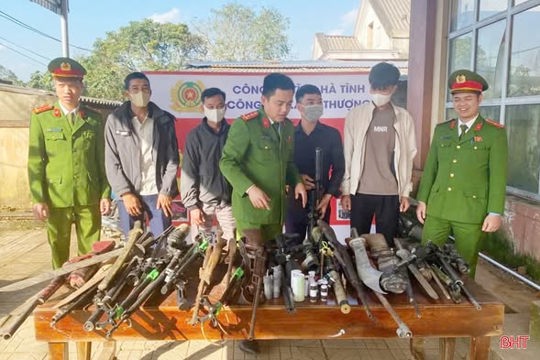 Vận động thu hồi vũ khí, vật liệu nổ phòng ngừa mất an ninh, trật tự từ cơ sở